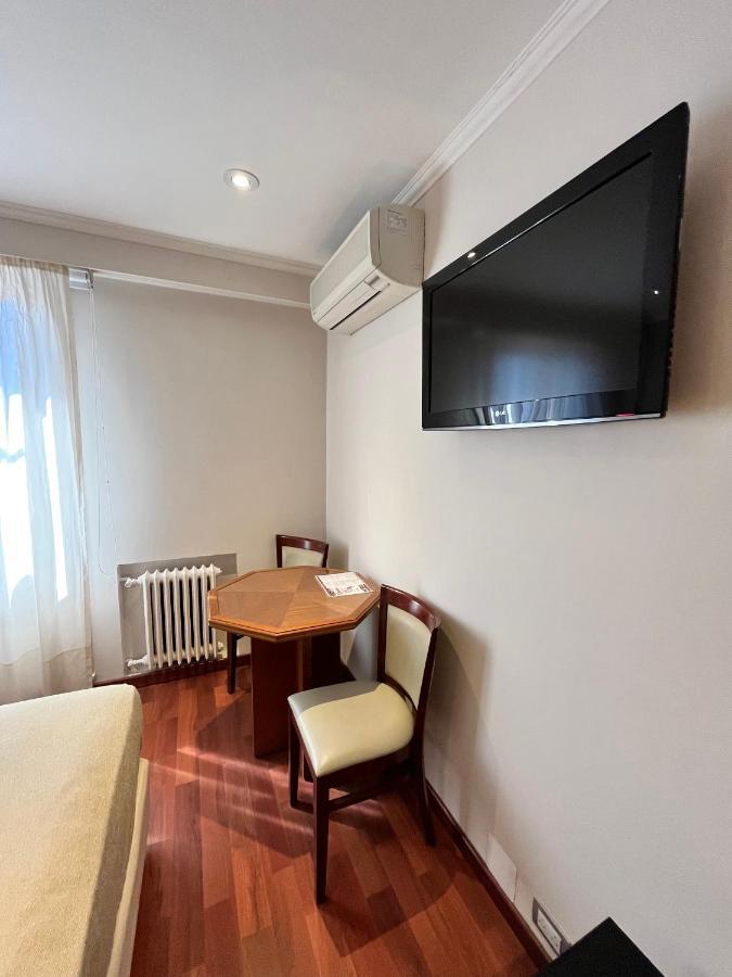 Bristol Hotel Буенос Айрес Екстериор снимка
