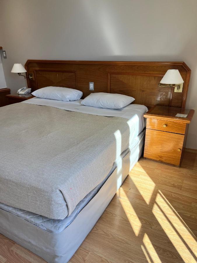 Bristol Hotel Буенос Айрес Екстериор снимка