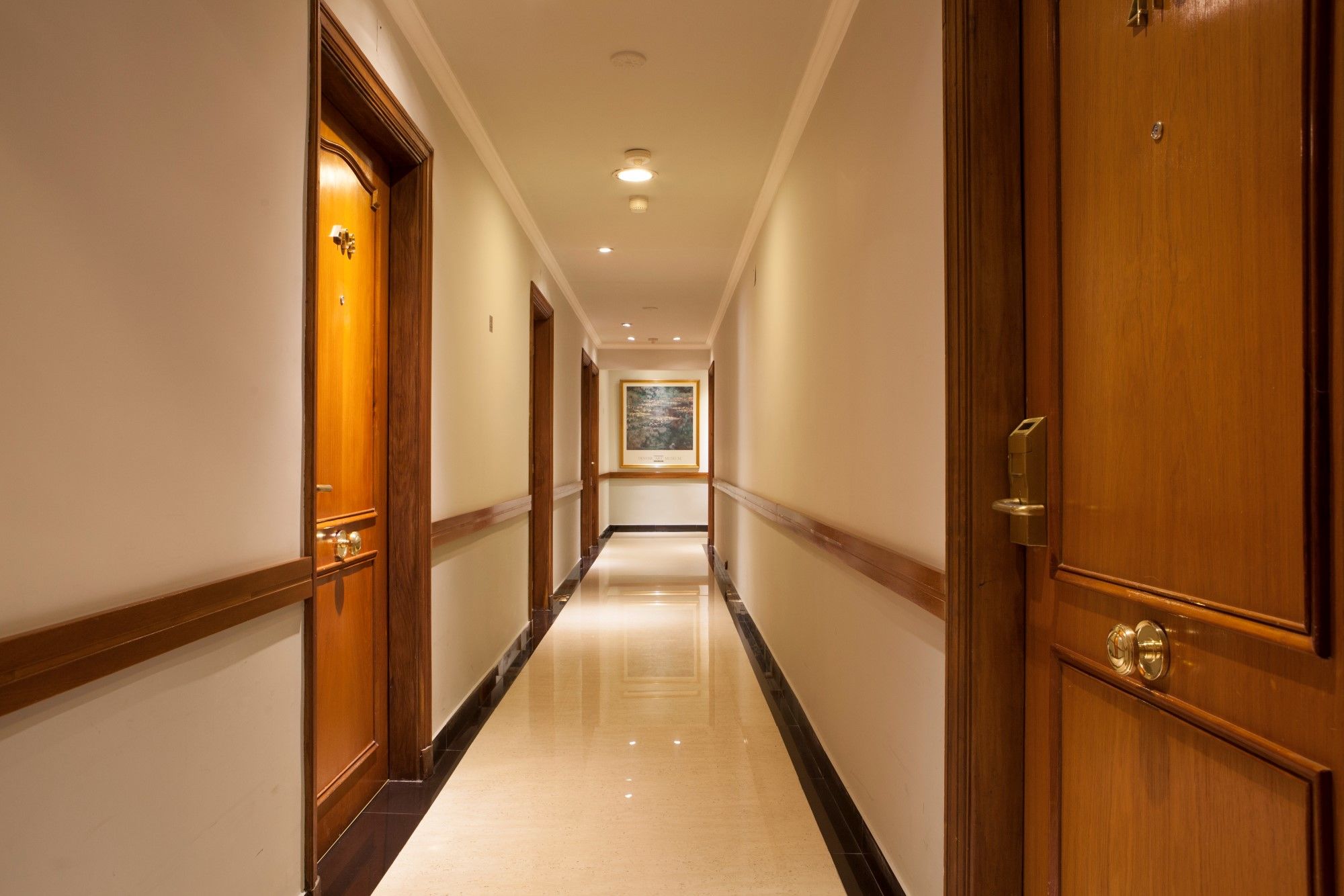 Bristol Hotel Буенос Айрес Екстериор снимка